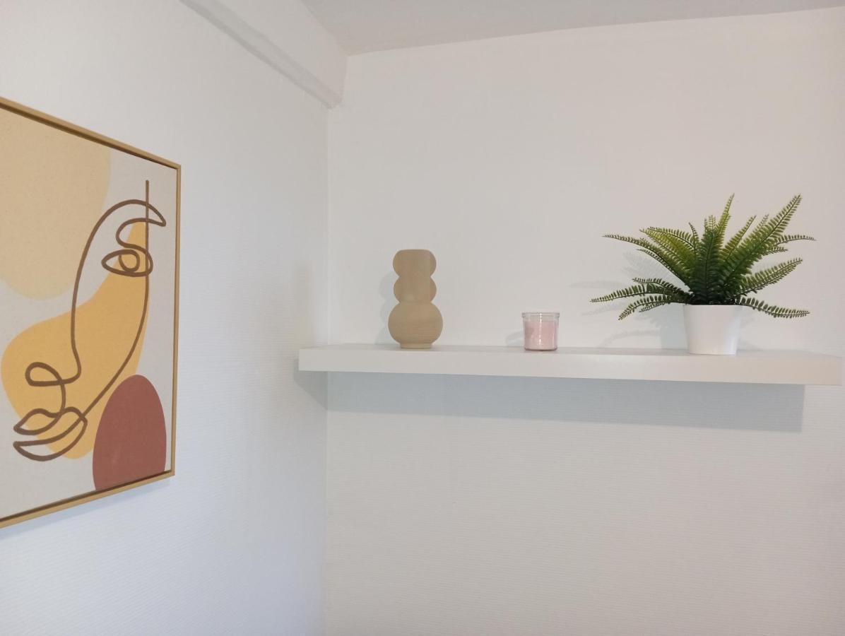 Appartement Cosy Plein Centre Conches-en-Ouche Exterior foto